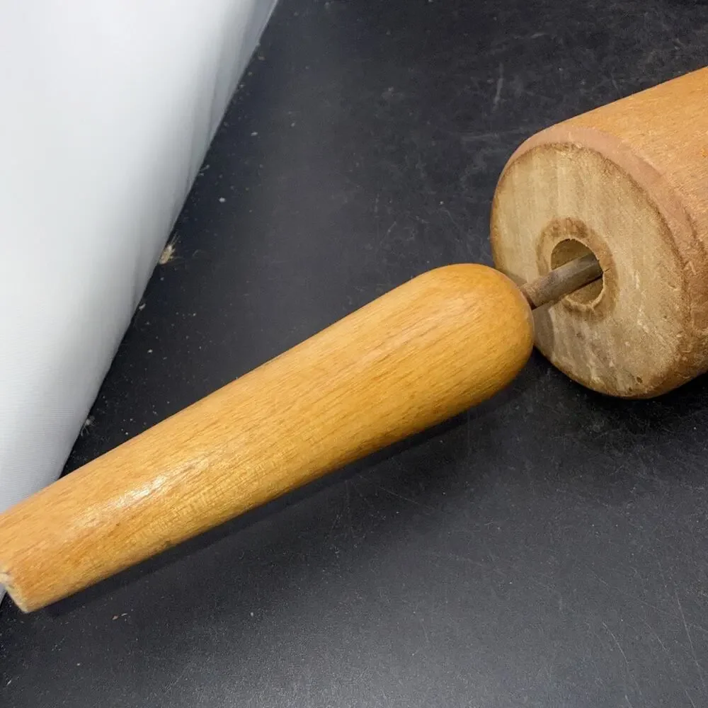 Vintage 17” Wooden Rolling Pin Farmhouse Primitive Kitchen Baking Dough Roller